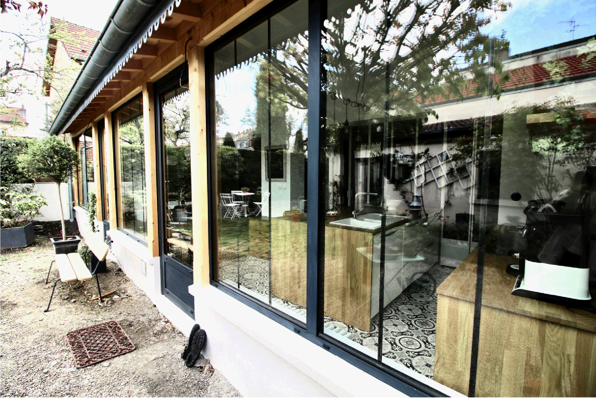 Julie Drevet Architecte d'intérieur Designer : DIJON - EXTENSION D'UNE MAISON POUR UNE AMBIANCE DEDANS / DEHORS