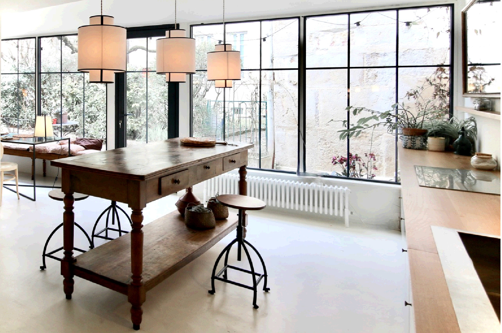 Julie Drevet Architecte d'intérieur Designer : DIJON - VALORISATION / EXTENSION D'UN BÂTIMENT ANCIEN EN CENTRE HISTORIQUE